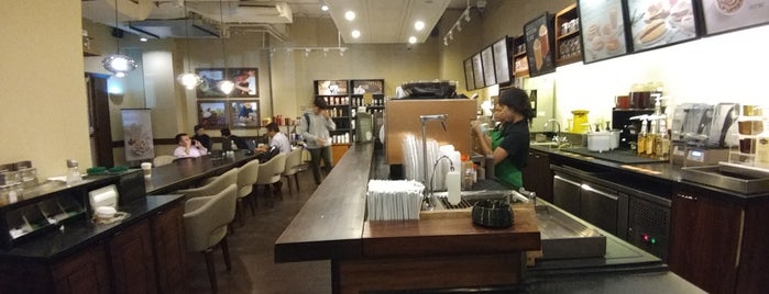 Starbucks is one of Tempat yang Disukai Syeira.