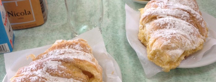 Pastelaria Faruque is one of Andre 님이 저장한 장소.