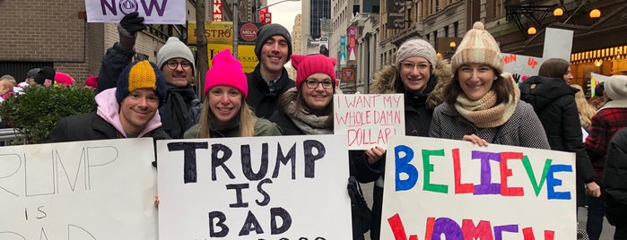 New York Women's March 2019 is one of Jさんのお気に入りスポット.