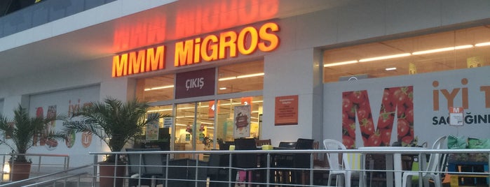 Migros is one of 'Özlemさんのお気に入りスポット.