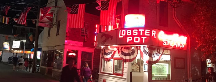 The Lobster Pot is one of สถานที่ที่ Greg ถูกใจ.