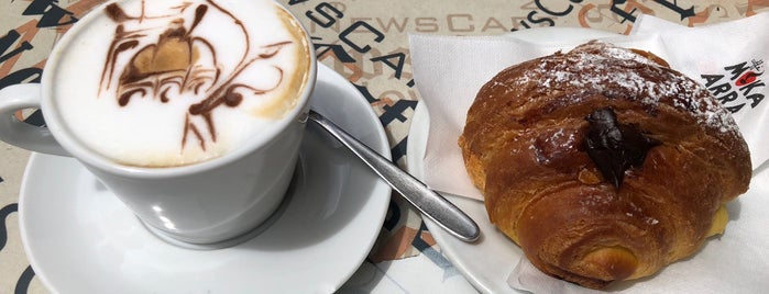 News Café is one of Italien.