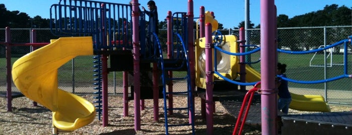Gellert Playground is one of Parks & Playgrounds (Peninsula & beyond).