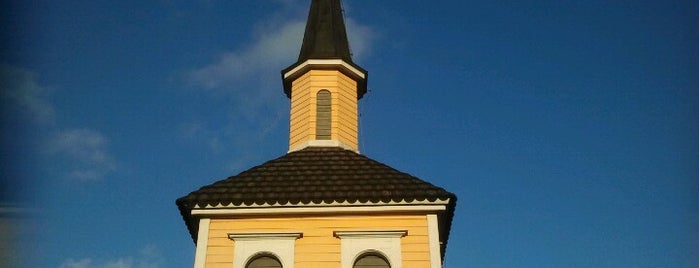 Östersundomin kirkko is one of Uskonto.