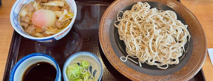 十割そば会 須賀川本店 is one of Tempat yang Disukai Hiroshi.