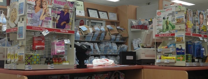 CVS pharmacy is one of Savannahさんのお気に入りスポット.