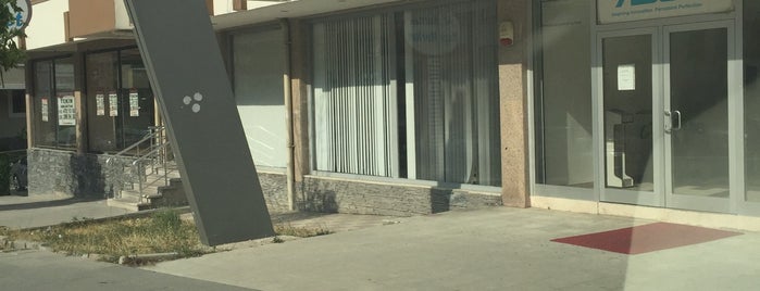 Asus TR Office is one of สถานที่ที่ Uğur ถูกใจ.