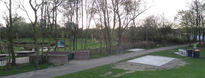 Bremweide is one of Antwerpse parken met BBQ.