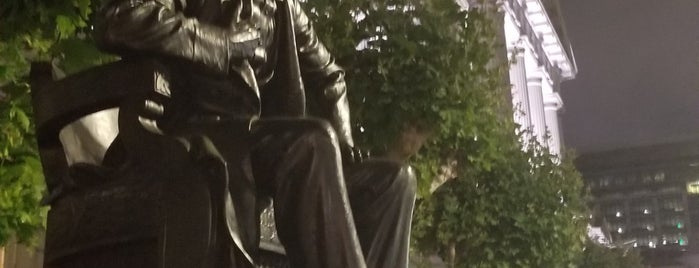 Abraham Lincoln (1809-1865) is one of Mitch'in Beğendiği Mekanlar.