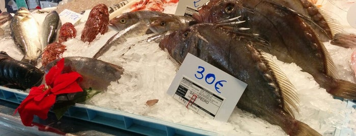 Pescaderia Lorenzo y Madrid is one of Mar Menor.