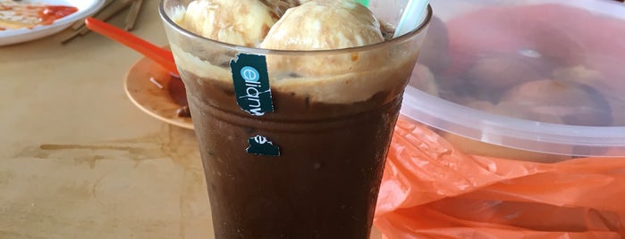 Kedai Makan & Minuman Kian Heng 等一下咖啡室 is one of Selangor - Places.
