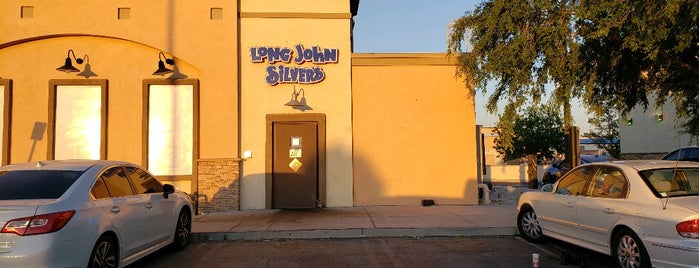 Long John Silver's is one of สถานที่ที่ Tass ถูกใจ.