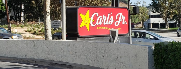 Carl's Jr. is one of สถานที่ที่ Ryan ถูกใจ.