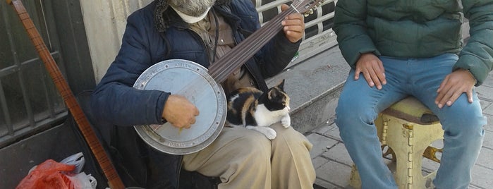 Beyoğlu is one of Erdi'nin Beğendiği Mekanlar.