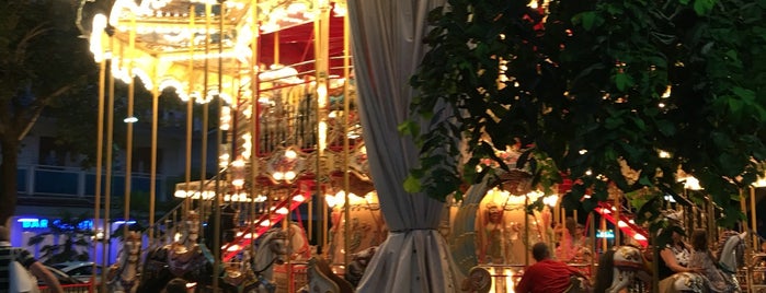 Luna Park is one of Vacanze.