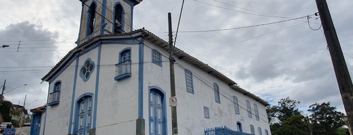 Igreja Nossa Senhora das Mercês is one of lugares.