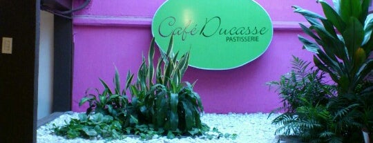 café ducasse is one of สถานที่ที่บันทึกไว้ของ Mayra.