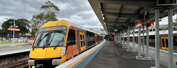 Platforms 1 & 2 is one of CityRail Stations.