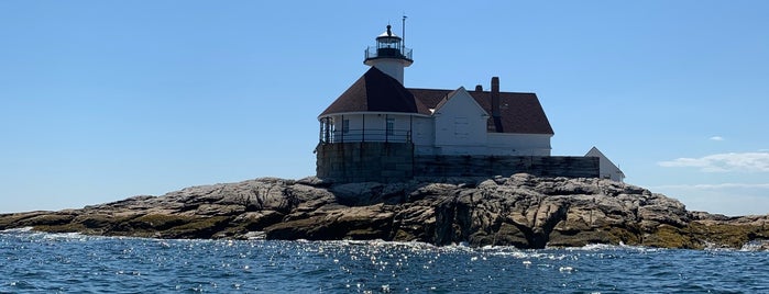 Cuckolds Lighthouse is one of สถานที่ที่ Craig ถูกใจ.