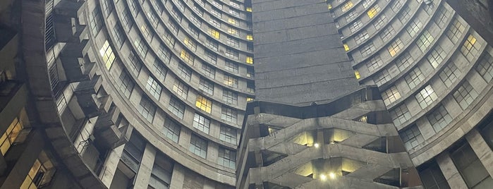 Ponte City Apartments is one of New 4SQ Discoveries.