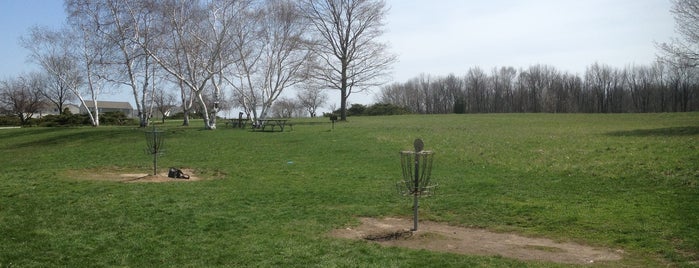 Brewer Park Disc Golf Course - South is one of Aundrea'nın Beğendiği Mekanlar.