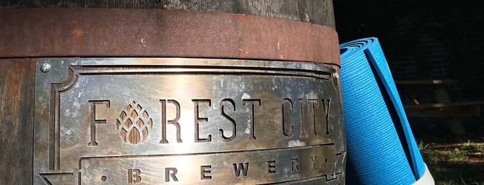 Forest City Brewery is one of Tempat yang Disukai Rachel.
