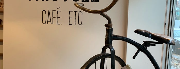 Le Tricycle is one of Cafés.