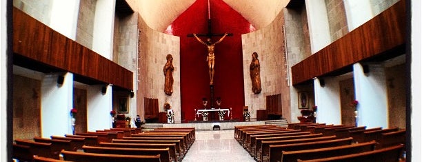 Iglesia del Divino Redentor is one of Posti che sono piaciuti a Edgar.