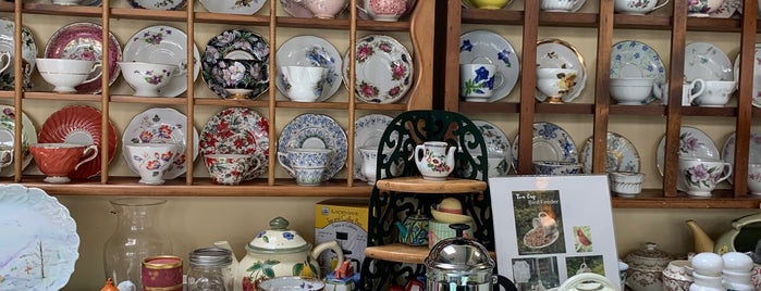 Kathleen's Tea Room is one of Joyful places.