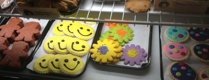 Blue Bonnet Bakery is one of Lugares favoritos de David.