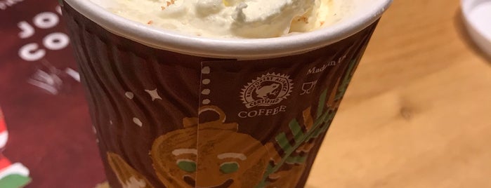 Costa Coffee is one of Tempat yang Disukai James.