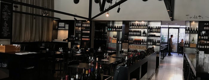 Shadow Wine Bar is one of Locais curtidos por Max.