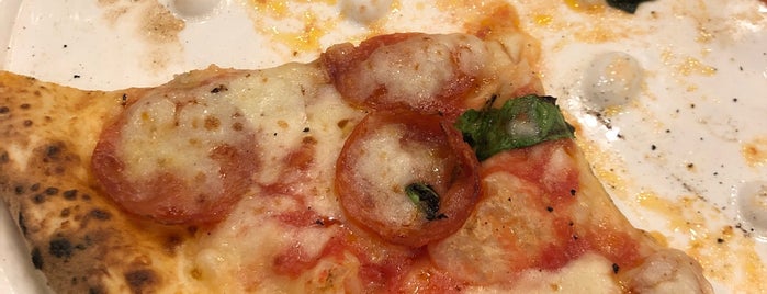 Punch Neopolitan Pizza is one of Lugares favoritos de Jordan.