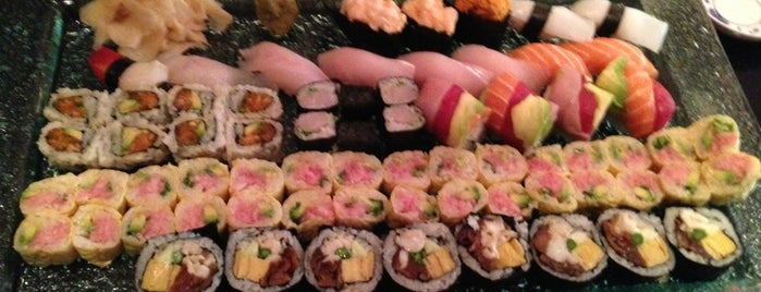 Sushi 1 is one of Lugares favoritos de Johnnie.