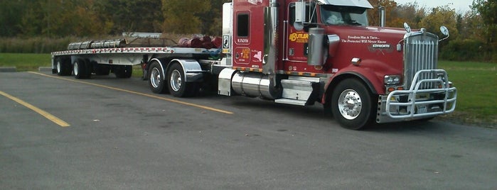 Kenworth of Pennsylvania - Motor Truck Equipment Company is one of Locais salvos de Ingrid 😜.