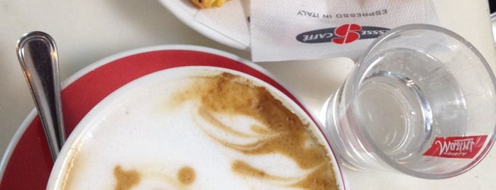 Il Caffeone is one of Posti che sono piaciuti a Massimiliano.
