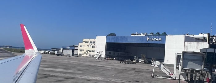 Gate 2 is one of Aeroporto Santos Dumont.