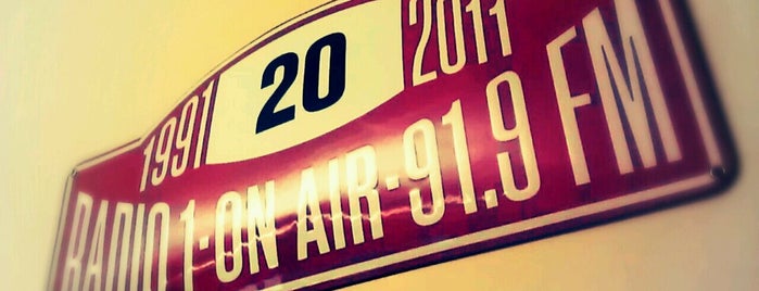 Radio 1 is one of Tempat yang Disukai Typena.