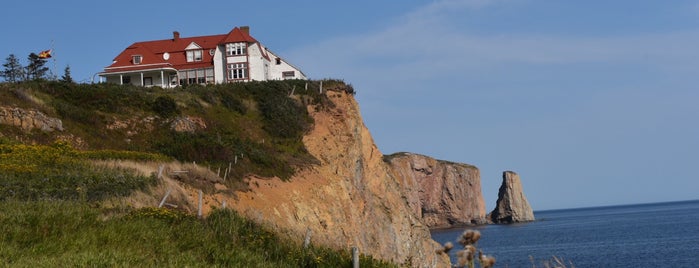 Percé is one of Viaggio Di Nozze.