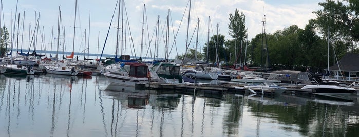 Pointe Claire Yacht Club is one of Montréal.