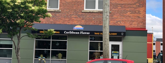 Caribbean Flava's Restaurant & Catering is one of Tempat yang Disukai Ian.