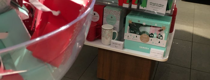 DAVIDsTEA is one of Cafes con Bees.