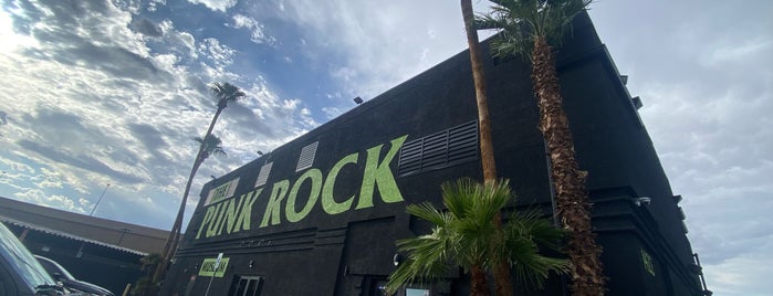 The Punk Rock Museum is one of สถานที่ที่ Allison ถูกใจ.