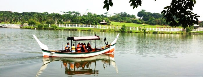 Taman Botani Putrajaya is one of Lieux qui ont plu à Rahmat.