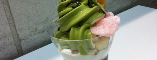 Re Leaf Matcha Cafe is one of Food.