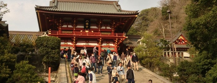 鶴岡八幡宮 is one of Tokyo.