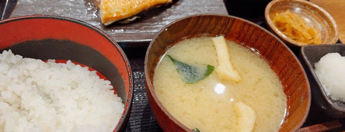 Shinpachi Shokudo is one of 良く行く食い物屋.