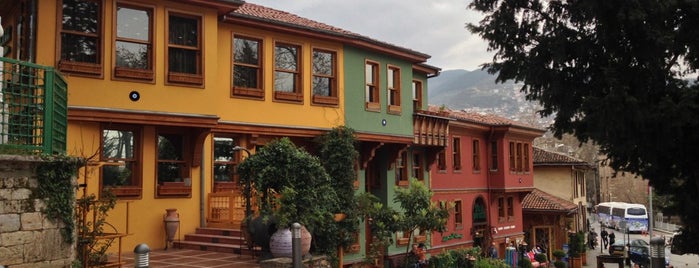 Yeşil is one of Lugares favoritos de Ahmet Hamdi.