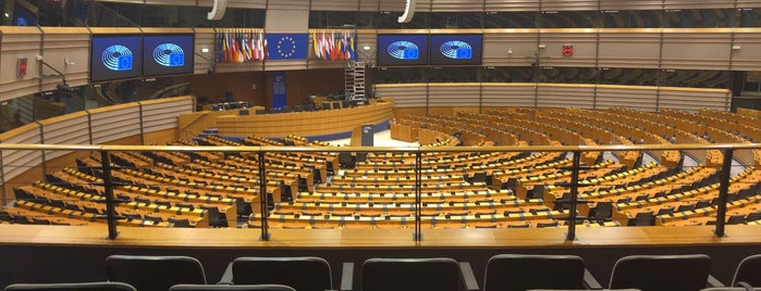 European Parliament Hemicycle is one of Mauroさんのお気に入りスポット.
