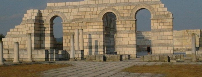 Национален историко-археологически резерват „Плиска“ (Pliska historical-architectural national preserve) is one of Varna.